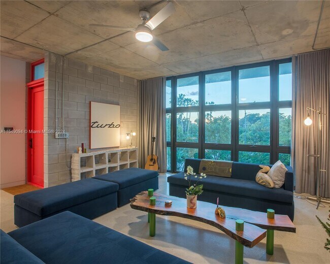 Foto del edificio - 631 NW 7th Street Rd