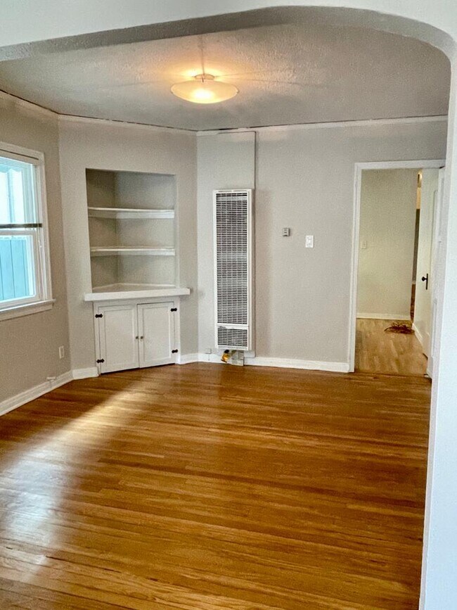 Foto del edificio - 1163 N Genesee Ave