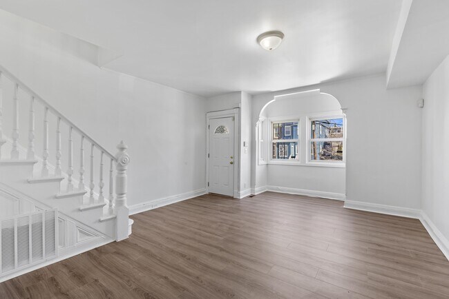 Building Photo - 48 E 34th St.