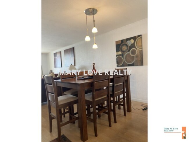 Foto del edificio - BEAUTIFULLY DECORATED FURNISHED 2 BED 2 BA...