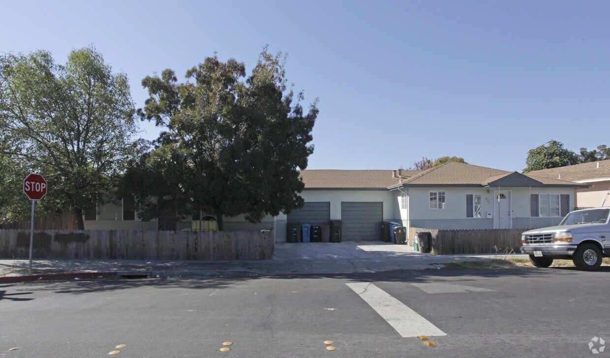 Foto del edificio - 624-626 Stambaugh St