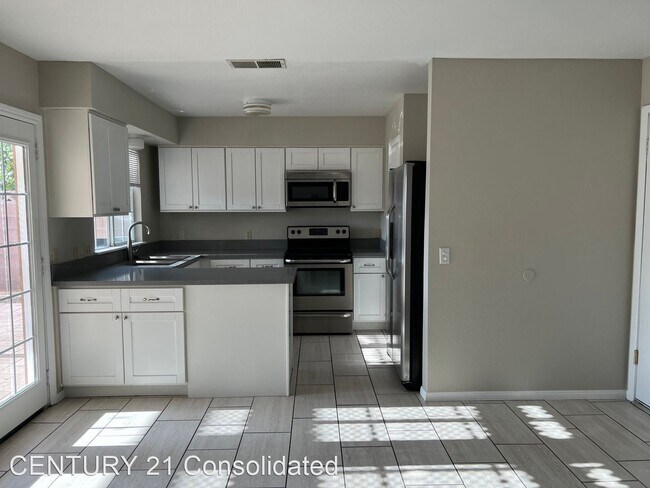 Foto del edificio - 3 br, 2 bath House - 5250 Morris Street