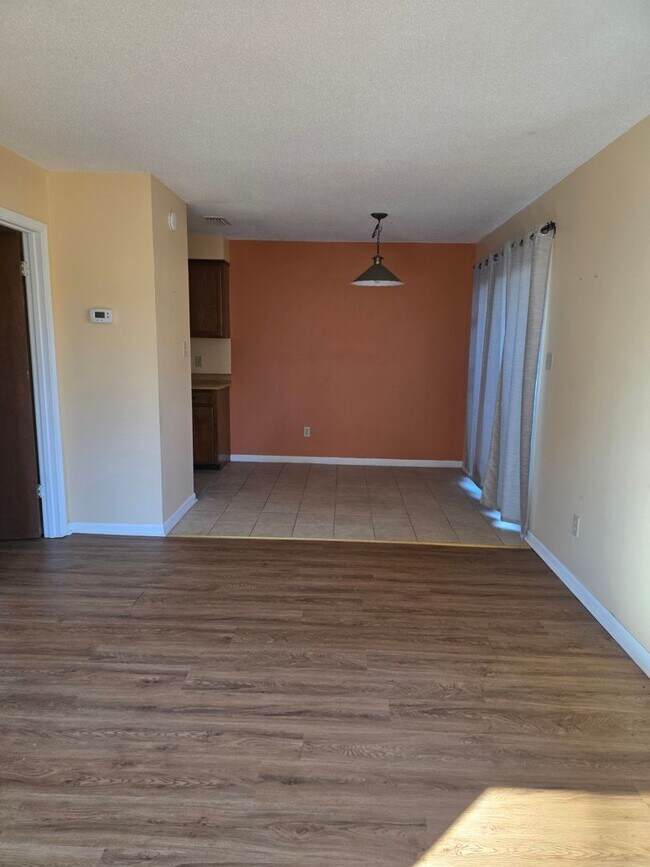 Building Photo - 1489 Hampton Pl