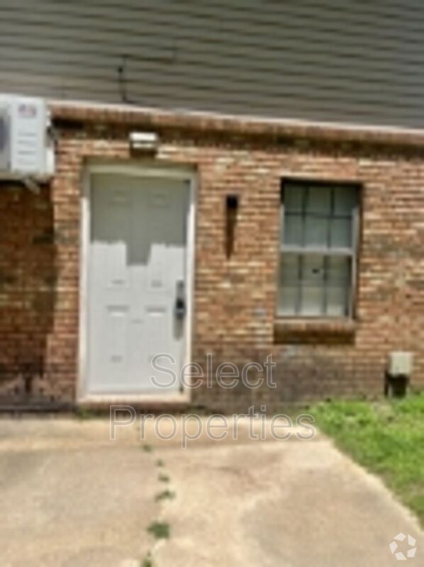 Building Photo - 2011 Stonemill Dr