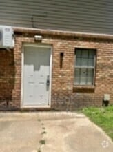 Building Photo - 2011 Stonemill Dr