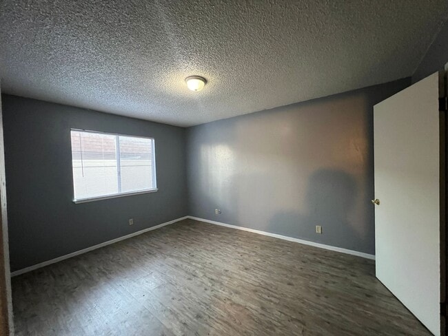 Foto del edificio - 1830 S Garden St