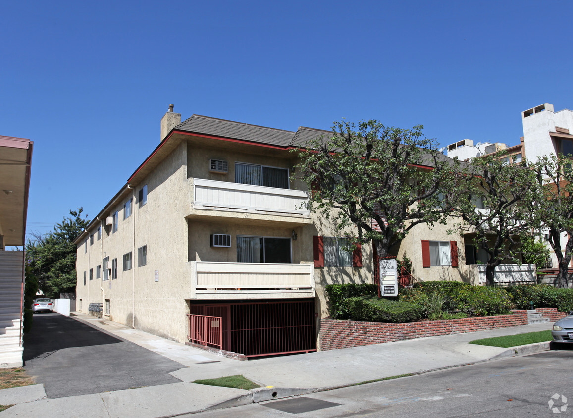 Primary Photo - Westgate Avenue Apartments