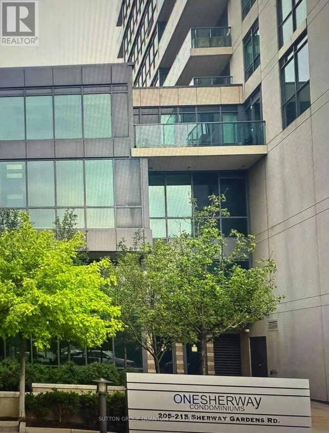 Primary Photo - 215-215 Sherway Gardens Rd