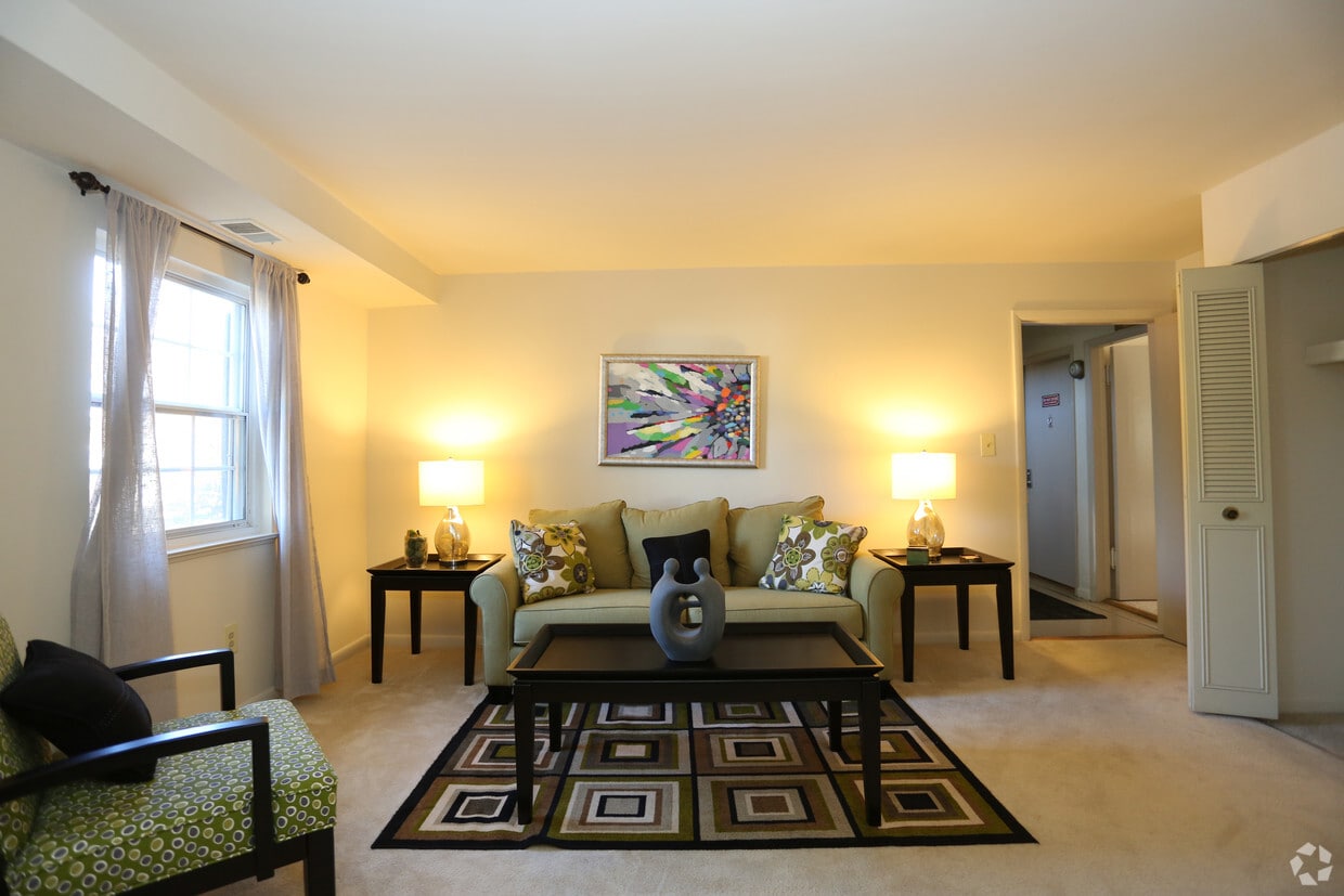 Kings Mill Apartments And Townhomes - Essex Md Apartmentscom