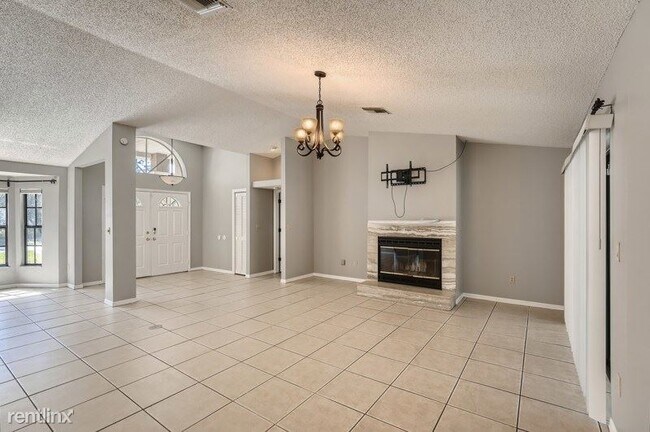 Building Photo - 5 br, 2 bath House - 11327 Rainbow Woods Loop