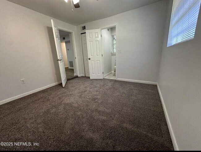 Foto del edificio - 734 E 59th St