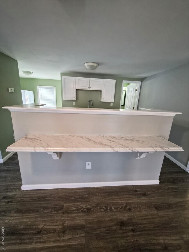 Foto del edificio - 1614 NY-9G