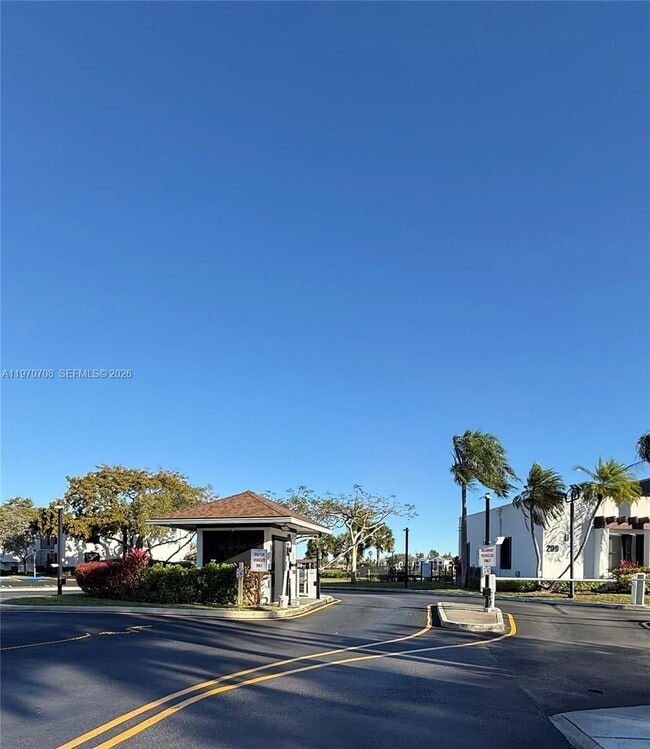 Foto del edificio - 201 Lake Pointe Dr