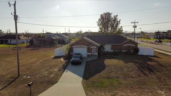 Foto del edificio - 1602 SW 16th Ct