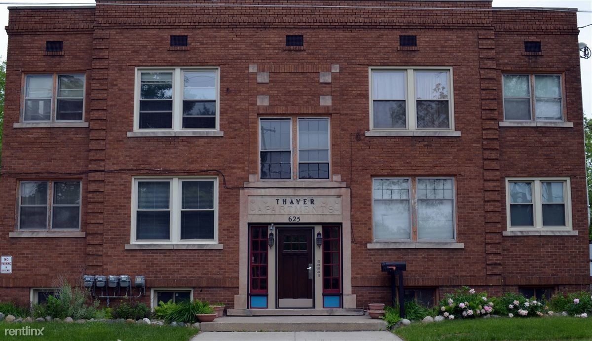 Building Photo - 625 Thayer St