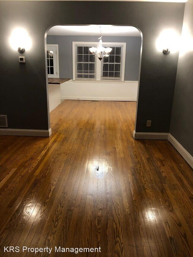 Foto del edificio - 3 br, 1.5 bath House - 221 Ridge Avenue