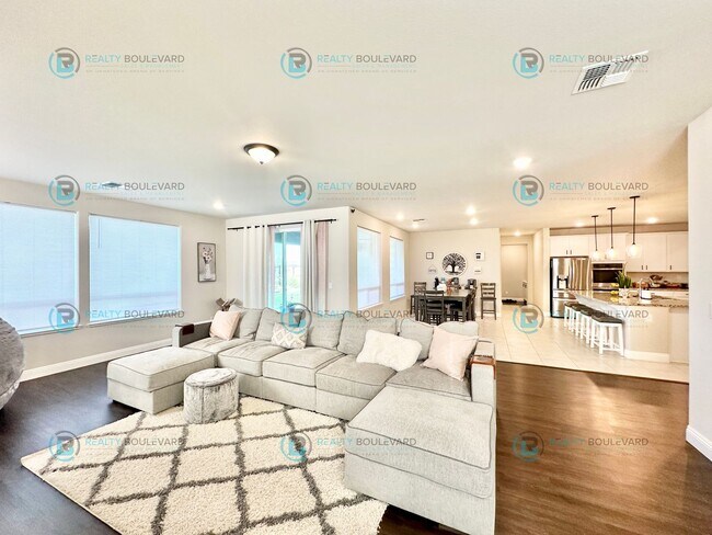 Foto del edificio - Welcome to your dream home, where modern elegance meets unparalleled convenience!