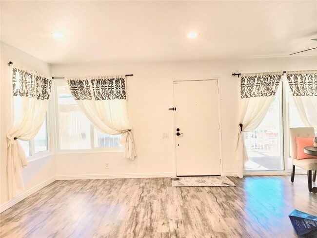 Foto del edificio - 1812 Pritchard Way