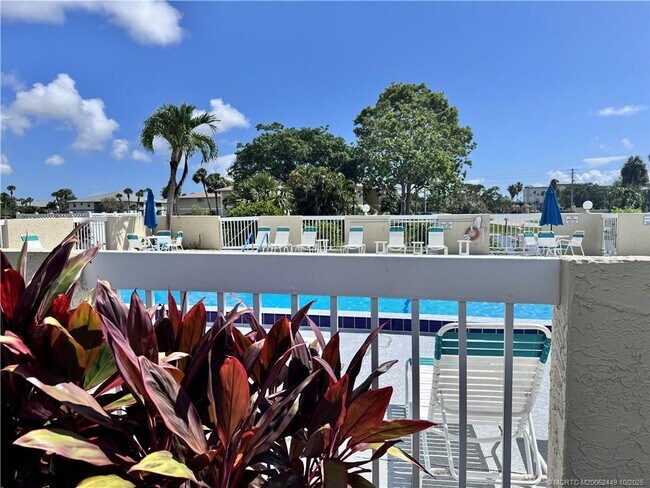 Foto del edificio - 1537 SE Royal Green Cir