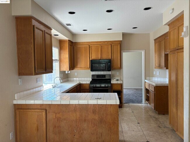 Building Photo - 4810 Belford Peak Way