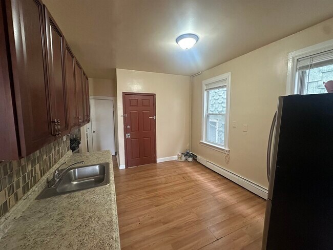 Building Photo - 98 Van Nostrand Ave