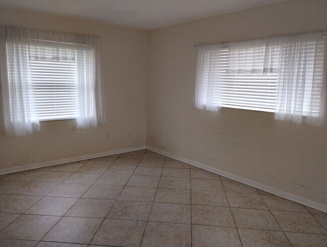 Foto del edificio - Beautiful 2 Bedroom, 2 Bathroom Home for Rent in Spring Hill, FL!