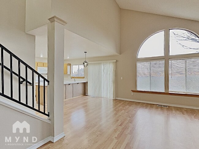 Building Photo - 1576 Reno View Dr