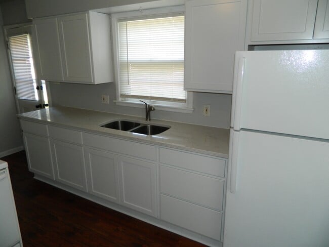 Building Photo - 1145 65th St