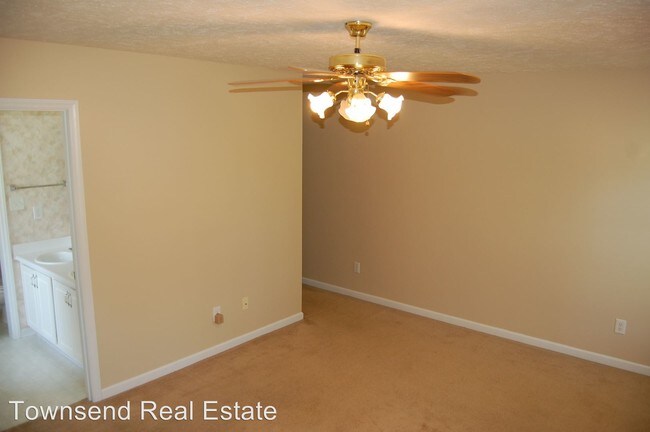 Building Photo - 131 Bayou Ct