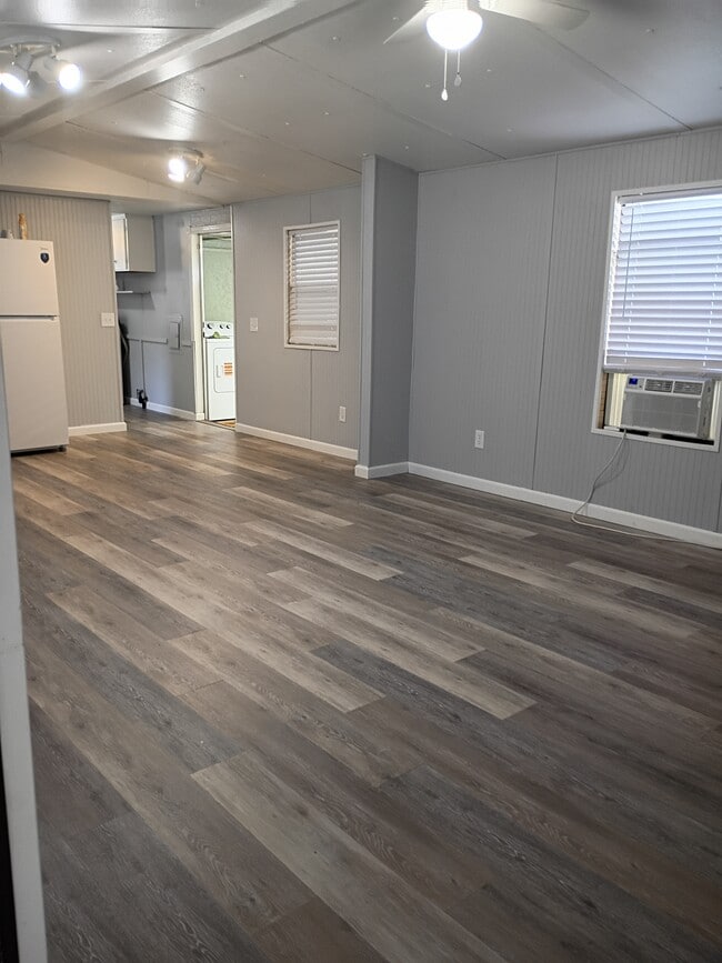Building Photo - 4500 SW 181st Ct