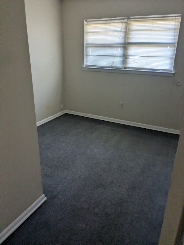 Foto del edificio - 1561 Repoll Rd