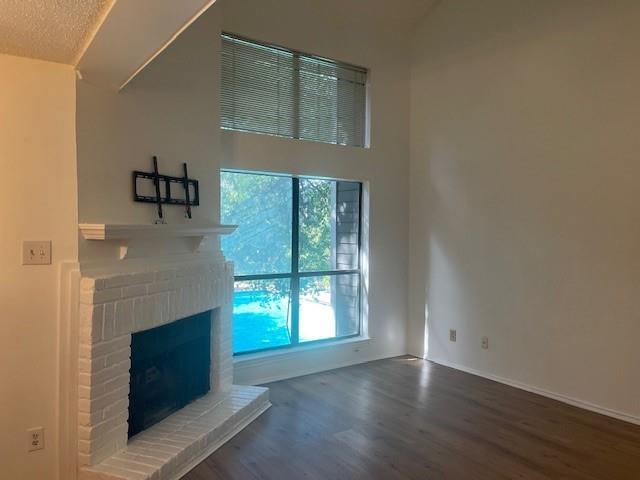 Foto del edificio - 5840 Spring Valley Rd