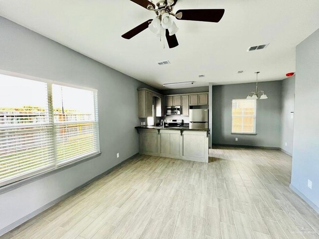 Building Photo - 13 Nassau St