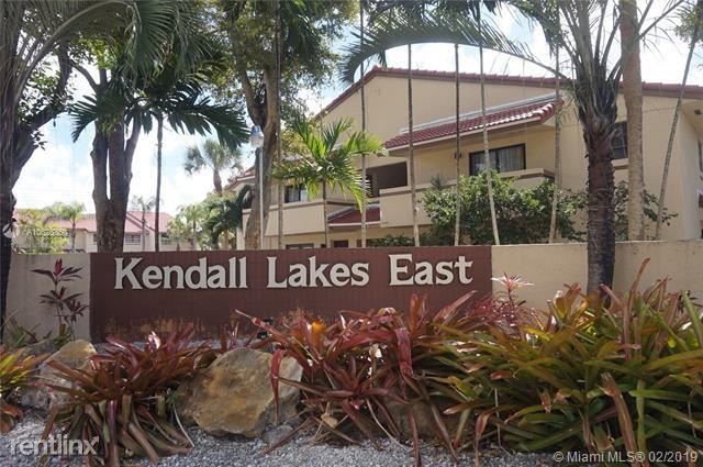 Foto principal - 3 br, 2 bath Condo - Kendall Lakes East Patio