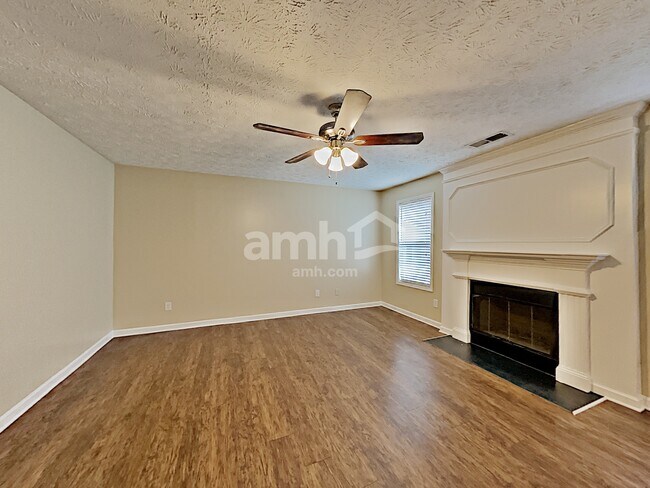 Foto del edificio - 3080 Rusticwood Dr