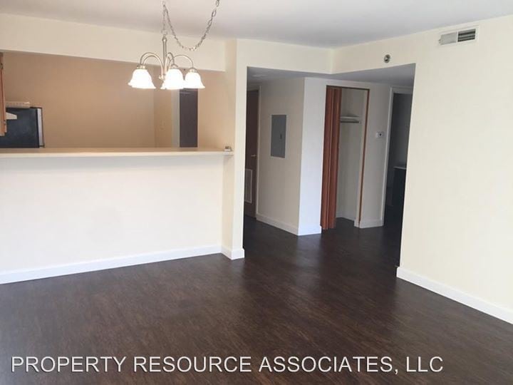 Foto principal - 607 E Park St