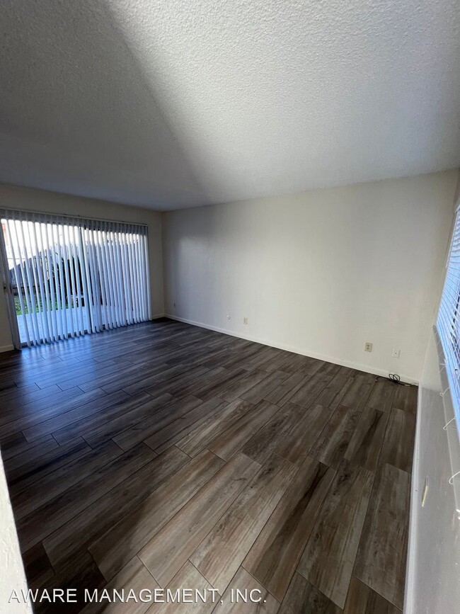 Building Photo - 3 br, 1.5 bath House - 4540 VANDEVER AVE #10