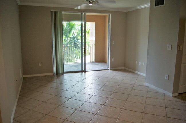 Building Photo - 6530 Emerald Dunes Dr