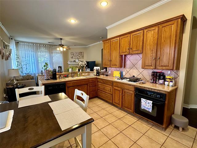 Building Photo - 5009 Lake Crest Dr