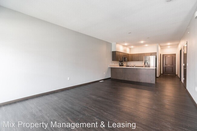 Building Photo - 2 br, 2.5 bath House - 421 2nd Ave SW