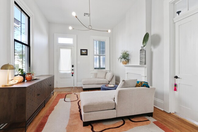 Building Photo - 2904 St Ann St