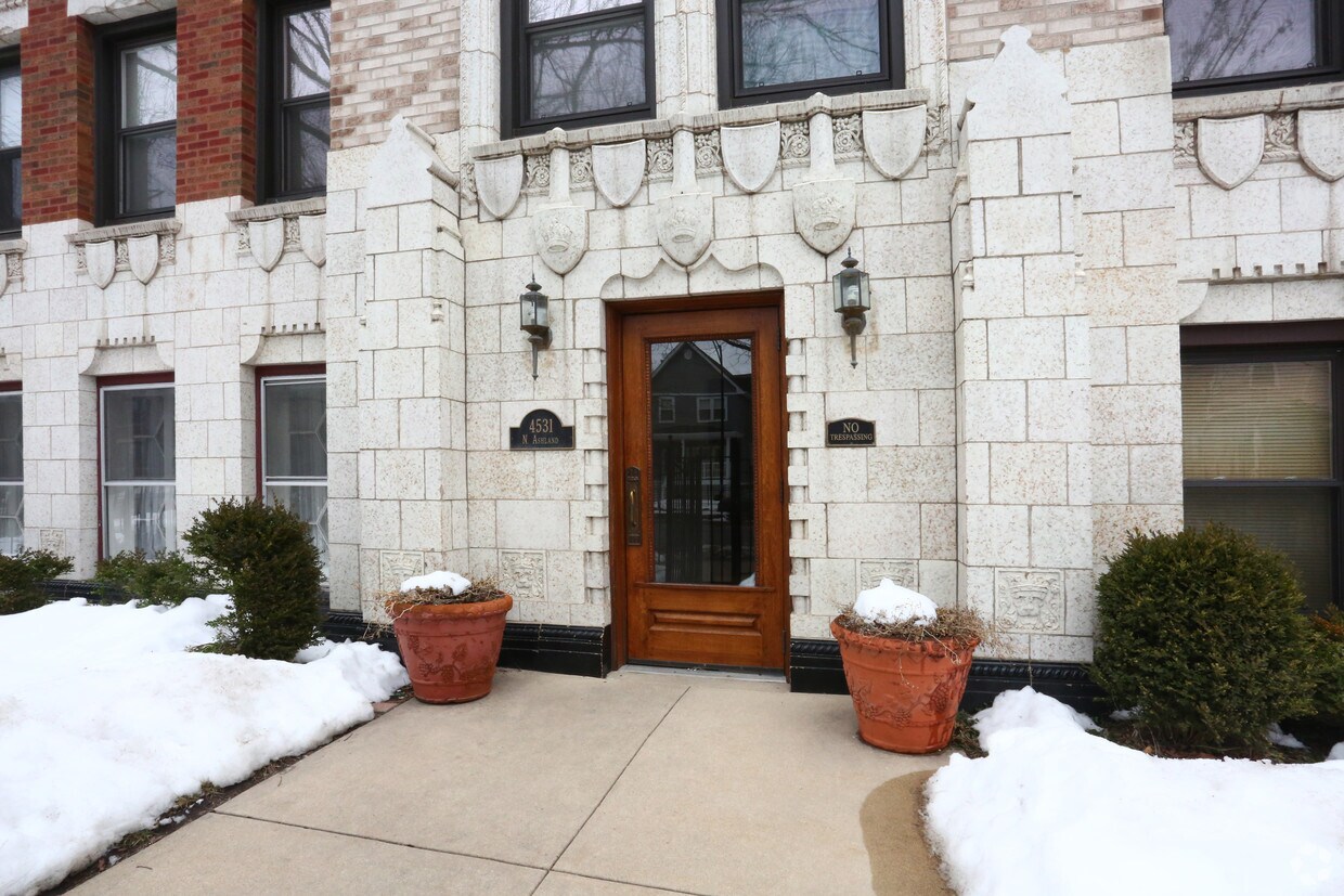 Foto del edificio - 4531 N Ashland Ave