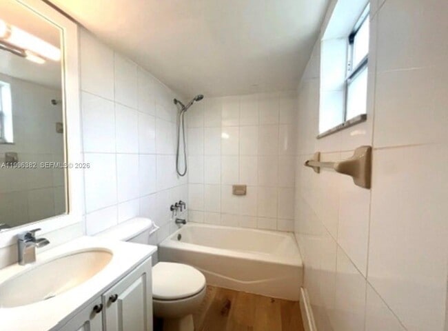 Foto del edificio - 444 SW 4th St