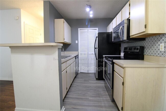 Foto del edificio - 4348 S Kirkman Rd