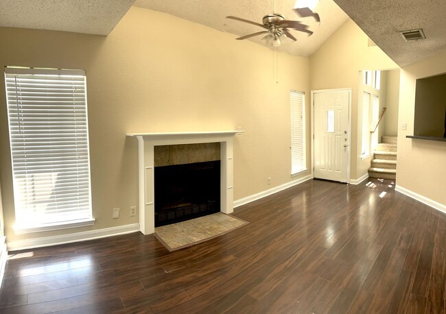 Foto del edificio - Anderson Mill Home 2 blocks from Noel Gris...