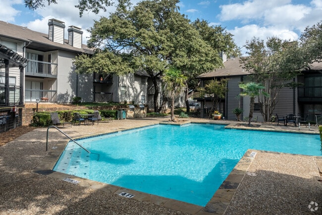 Pool - z - Historical - The Marion