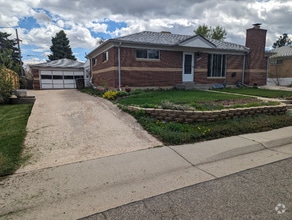 Building Photo - 608 Emery Rd