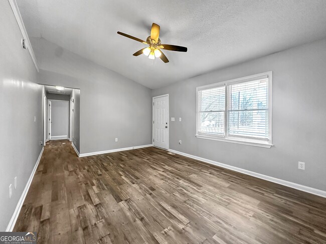 Foto del edificio - 209 Wesley Mill Ln