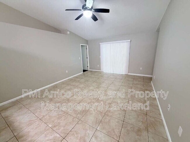 Foto del edificio - 3670 Country Ln