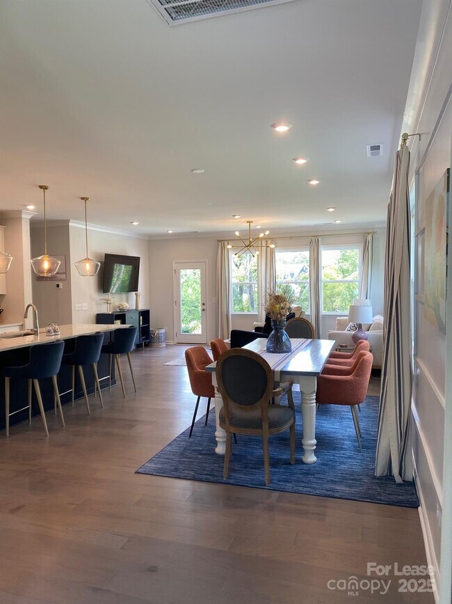 Foto del edificio - 541 Madison Falls Ct